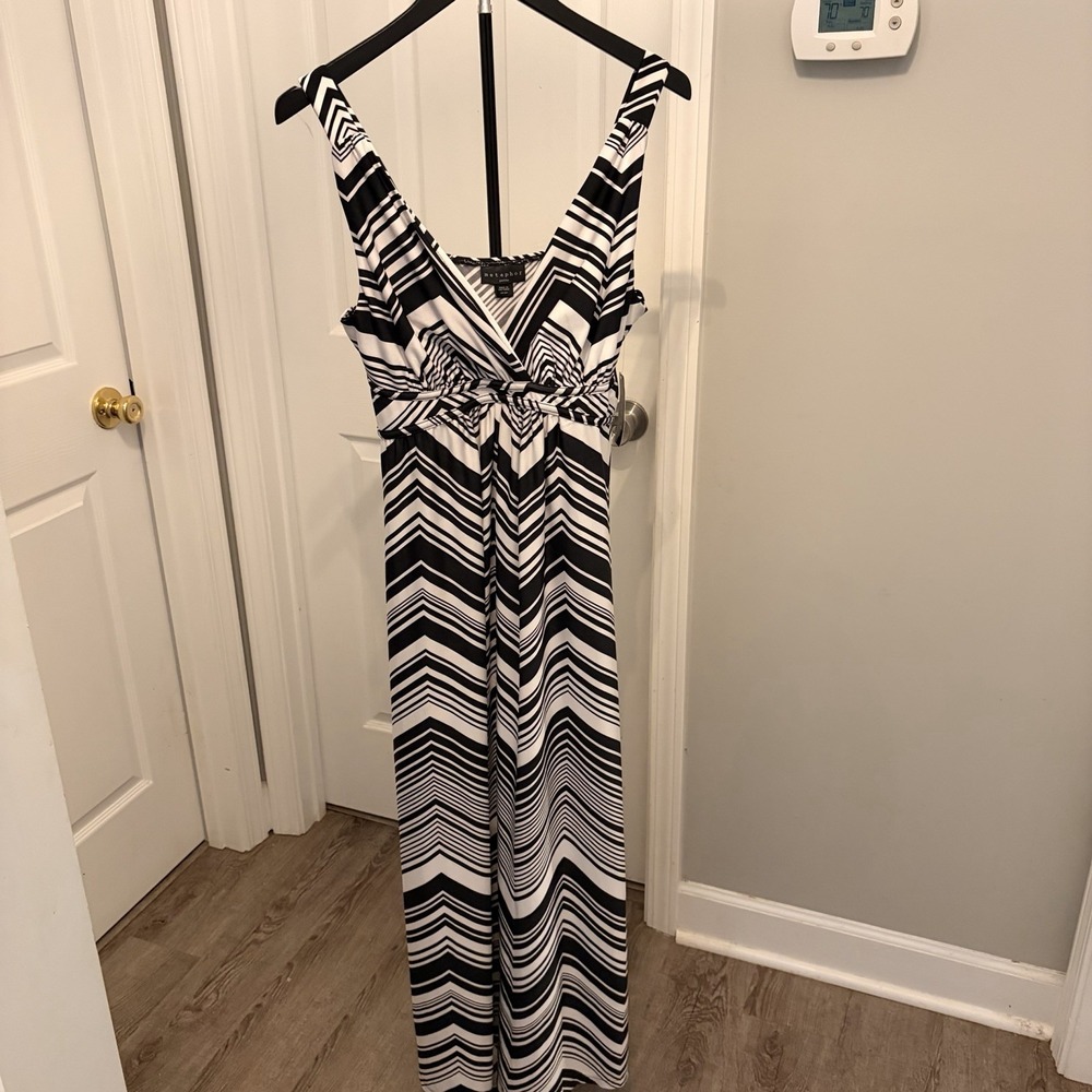 Metaphor Black & White Chevron Maxi Dress Contemporary Career Boho Work Weekend